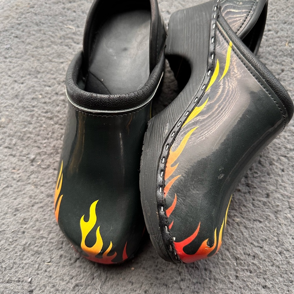 Nurse shoes dansko